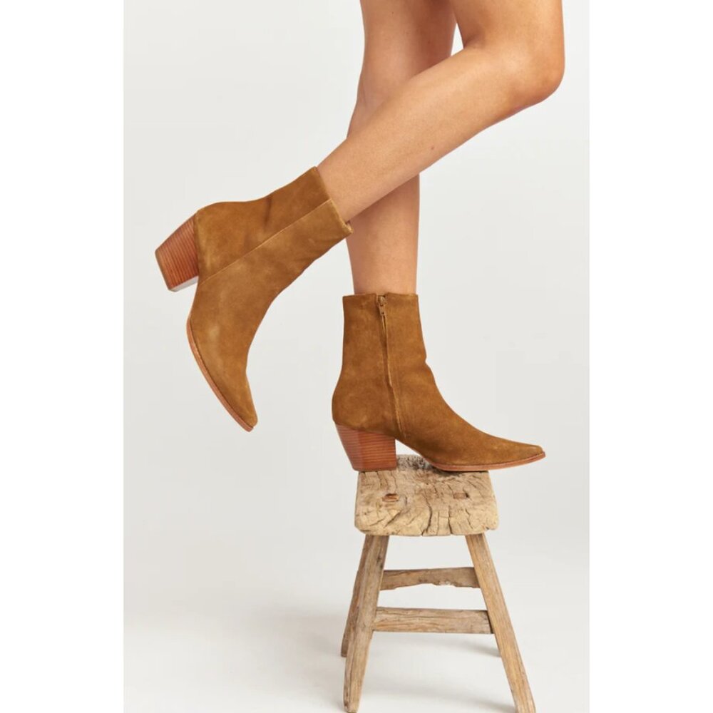 Matisse Caty Bootie in Fawn Suede